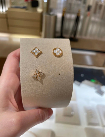 LOUIS VUITTON STAR BLOSSOM STUD EARRINGS PINK GOLD DIAMONDS