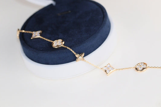 LOUIS VUITTON LEAF CLOVER BRACELET