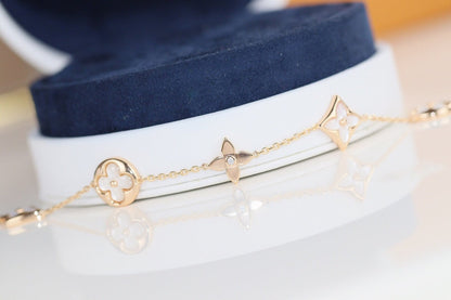 LOUIS VUITTON LEAF CLOVER BRACELET