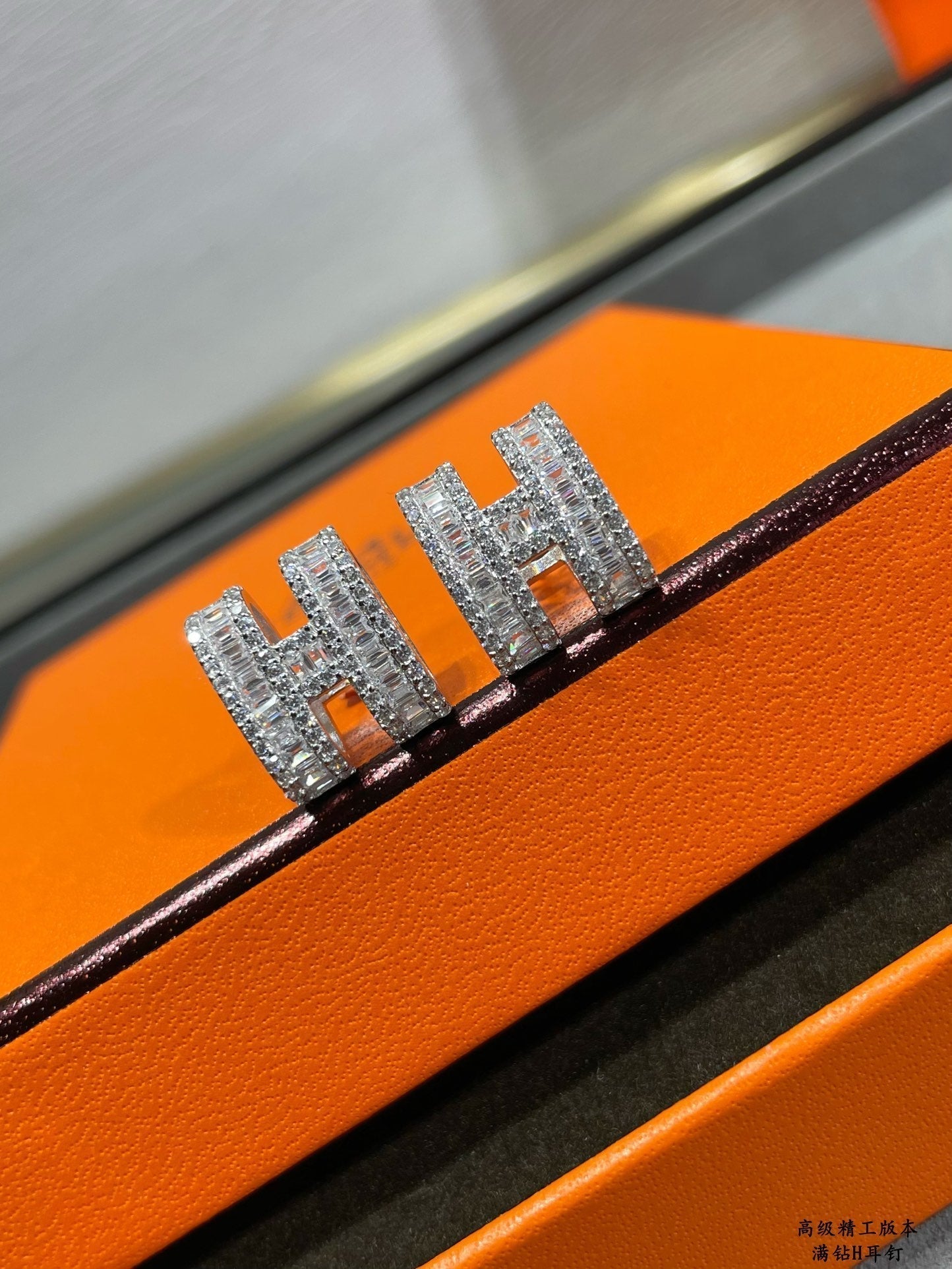 HERMES H STUD EARRINGS WITH SILVER DIAMONDS