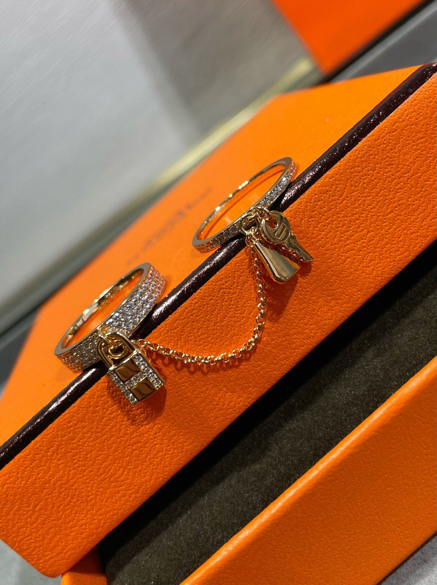 HERMES HM KELLY CLOCHETTE DOUBLE RING IN WITH DIAMONDS