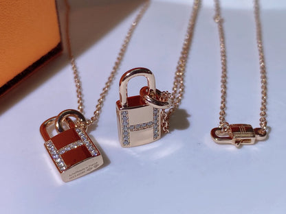 HERMES HM ADVANCED NICHE LOCK HEAD NECKLACE DIAMONDS