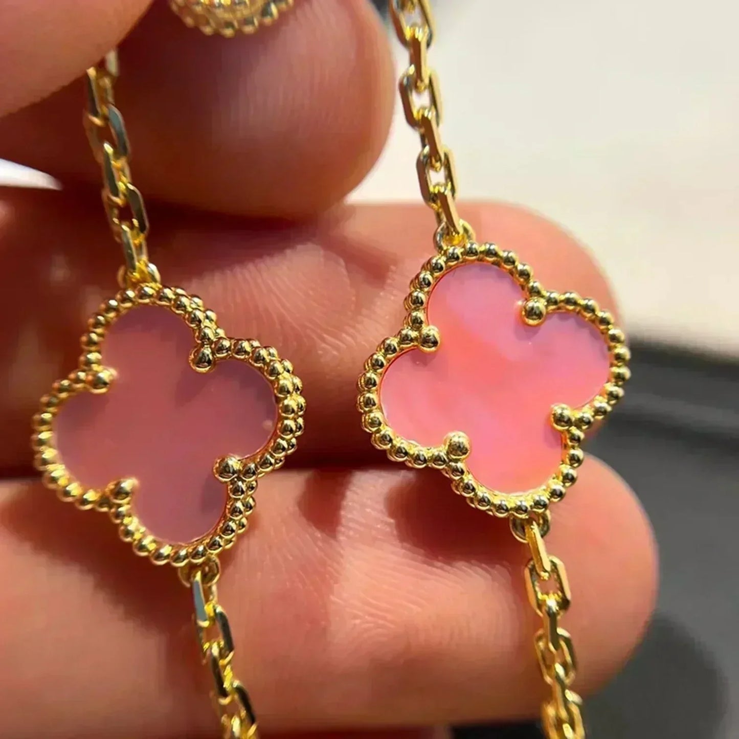 VCA CLOVER 5 MOTIFS PINK MOP BRACELET COLLECTION