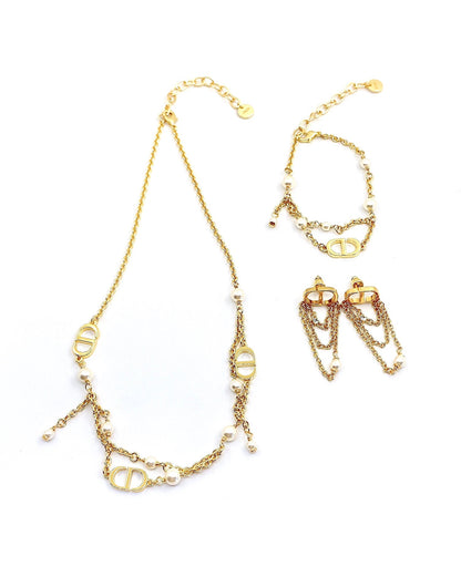 18K Dior Pearl Necklace