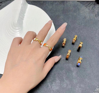 18K Vintage Clic Hermes Ring