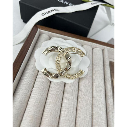 18K  Chanel Gold Brooch