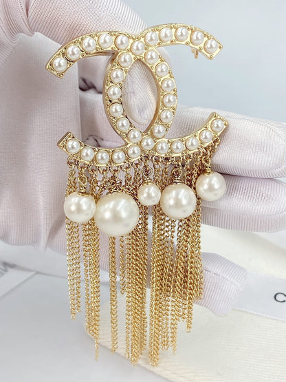 18K  Chanel Pearl Tassel Brooch