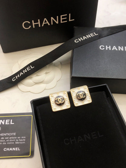 18K Vintage  Chanel Earrings
