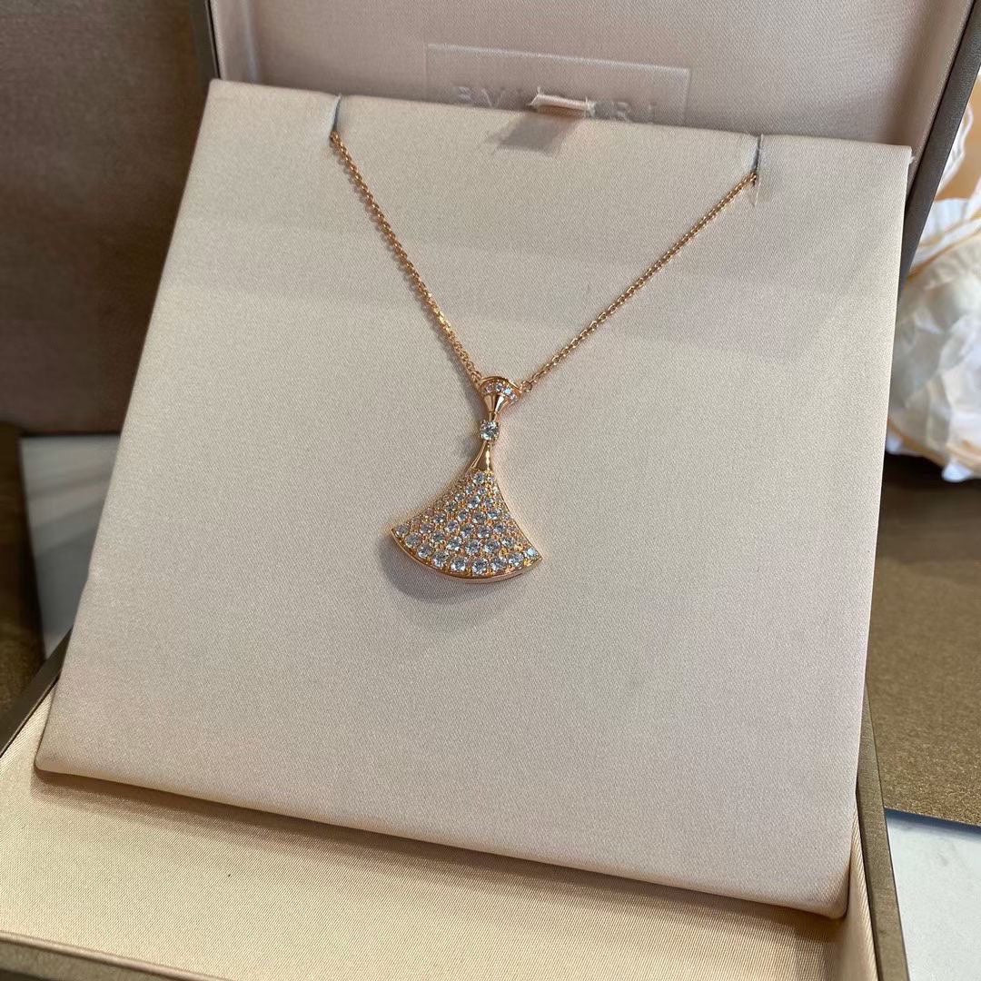 18K BVLGARI BVLGARI Dream Pave Diamond Necklace