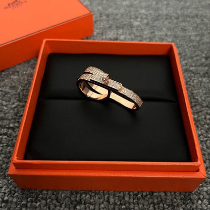 18K Kelly Gavroche Double Hermes Ring