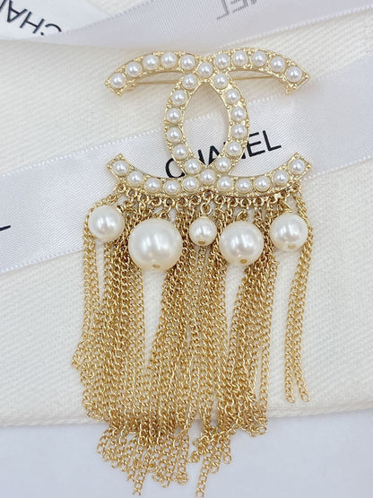 18K  Chanel Pearl Tassel Brooch