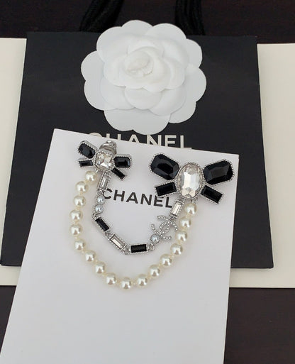 18K  Chanel Black Bow Pearls Brooch