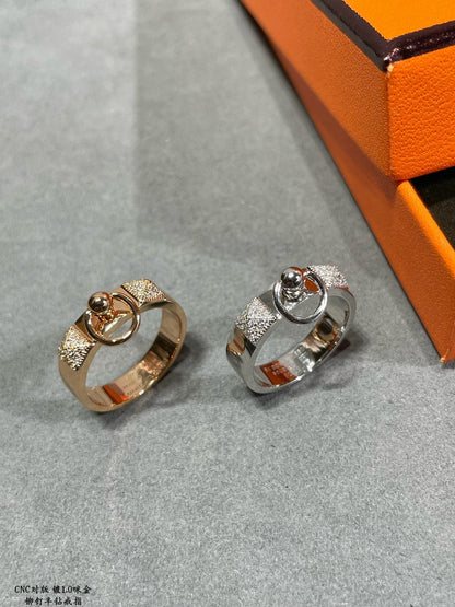 18K Collier De Chien Lock Diamonds Hermes Ring