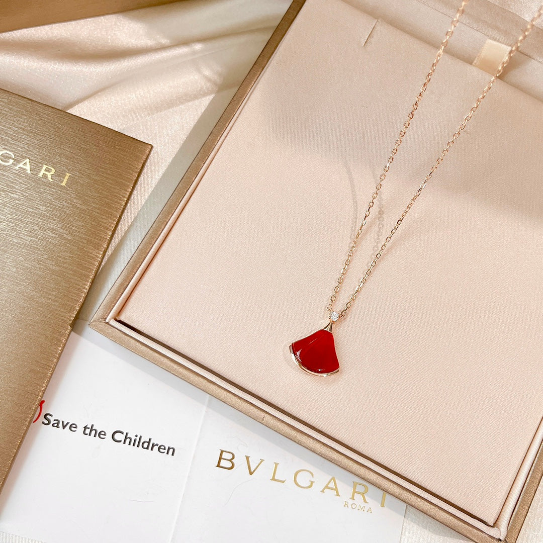 18K BVLGARI BVLGARI Dream Carnelian Necklace