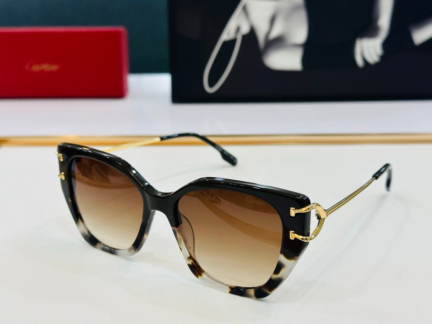 CARTIER BUTTERFLY FRAME SUNGLASSES 530154 IN METAL AND ACETATE
