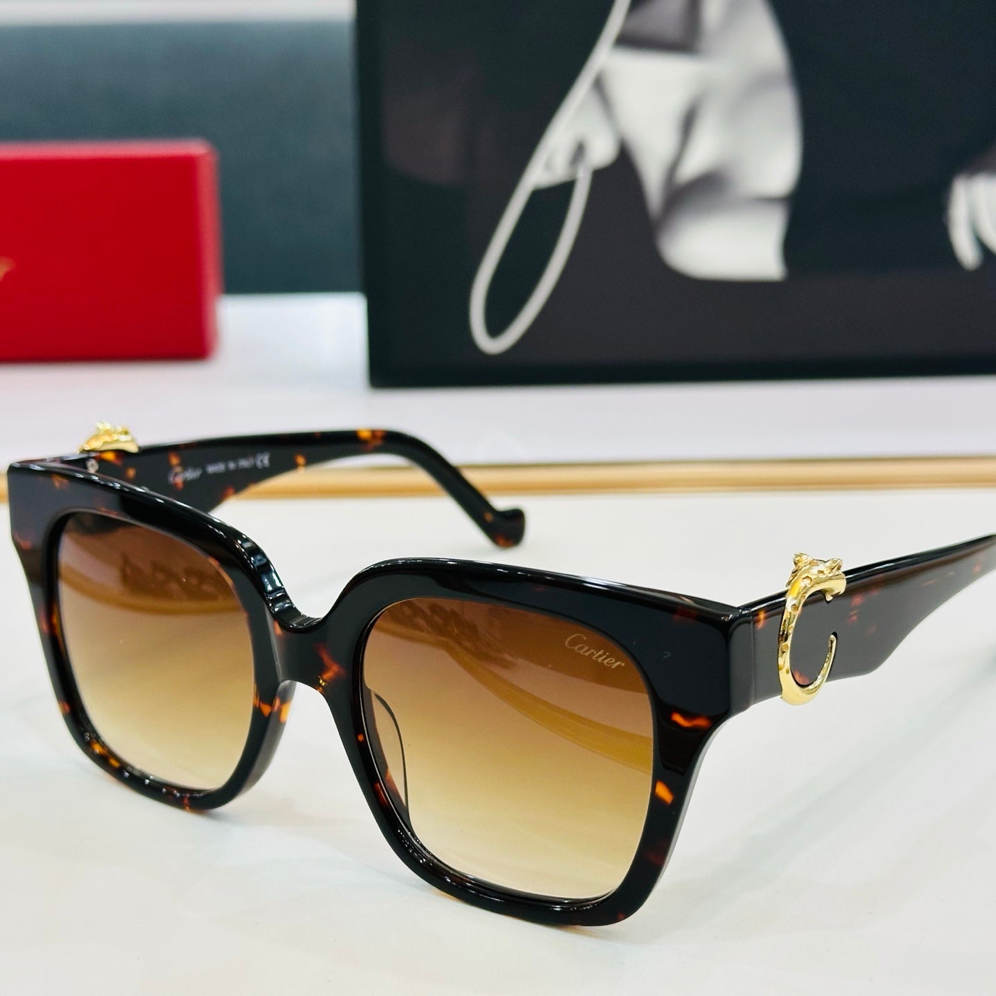 CARTIER PANTHÈRE SQUARE FRAME SUNGLASSES 575857 IN ACETATE