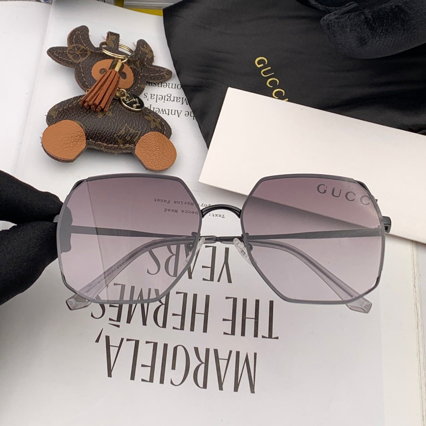 GUCCI SPECIALIZED FIT ROUND FRAME SUNGLASSES 8660 IN METAL