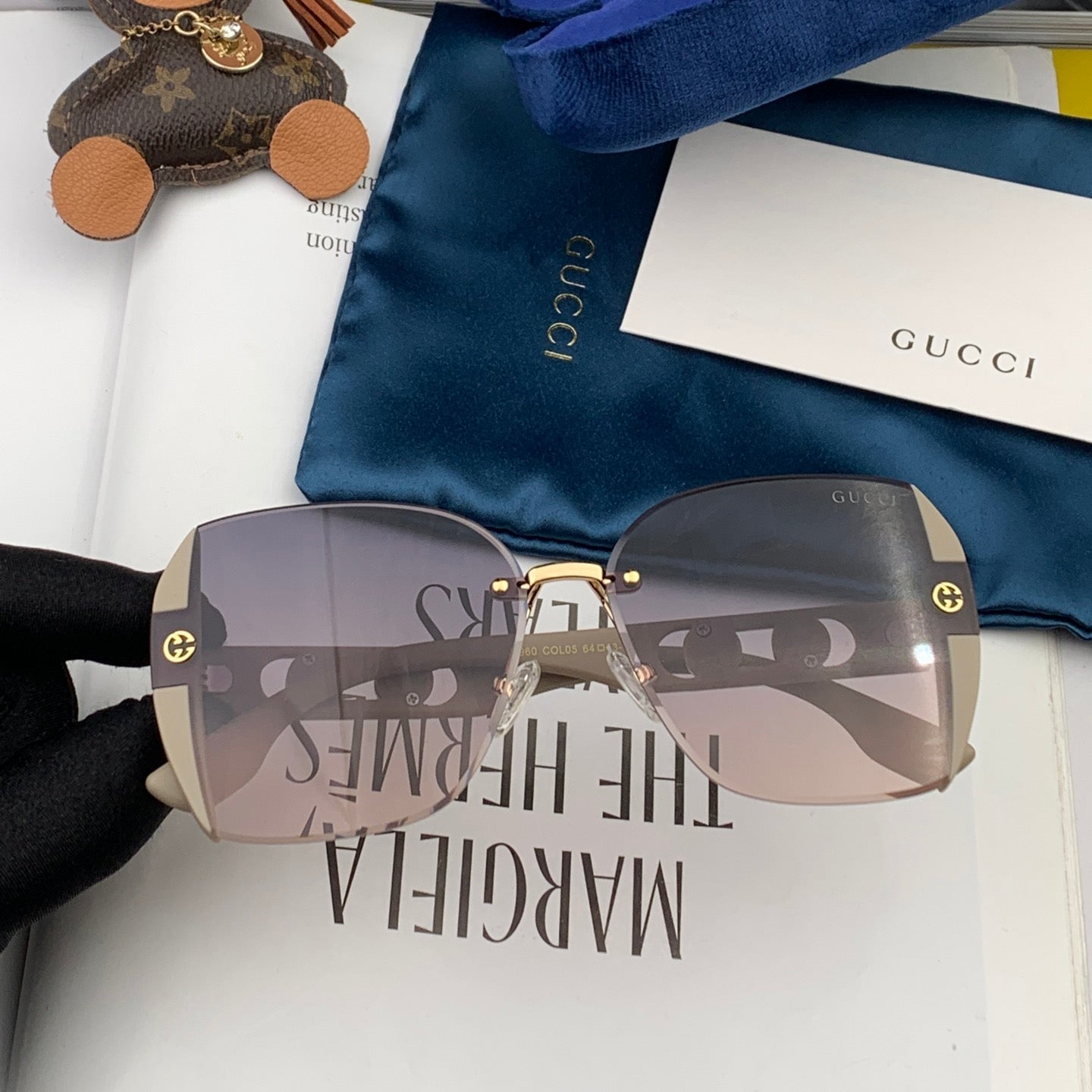 GUCCI EMBOSSED LOGO SQUARE FRAME SUNGLASSES G0296 IN ACETATE AND METAL