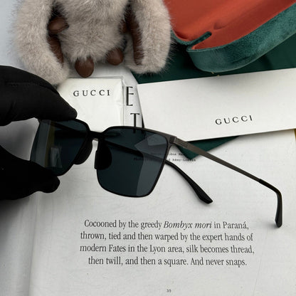 GUCCI RECTANGULAR FRAME SUNGLASSES G01810 IN METAL