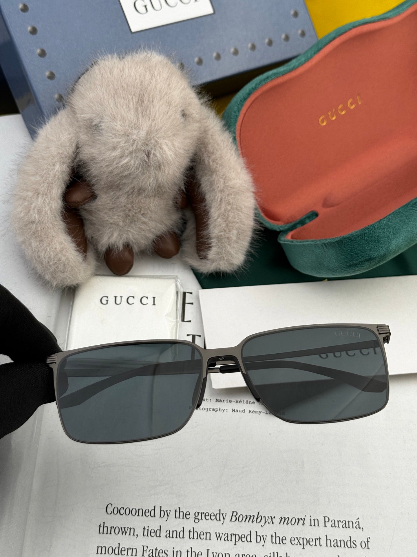 GUCCI RECTANGULAR FRAME SUNGLASSES G01810 IN METAL