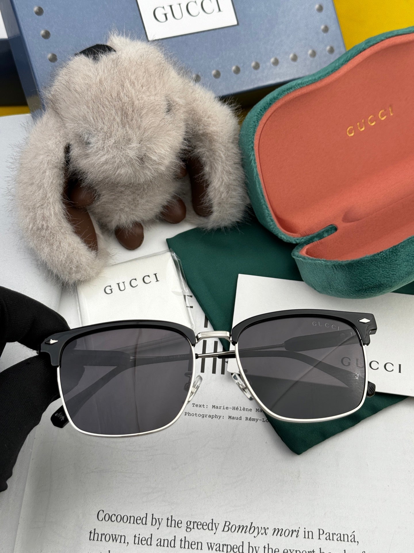 GUCCI RECTANGULAR FRAME SUNGLASSES G7637 IN METAL AND ACETATE