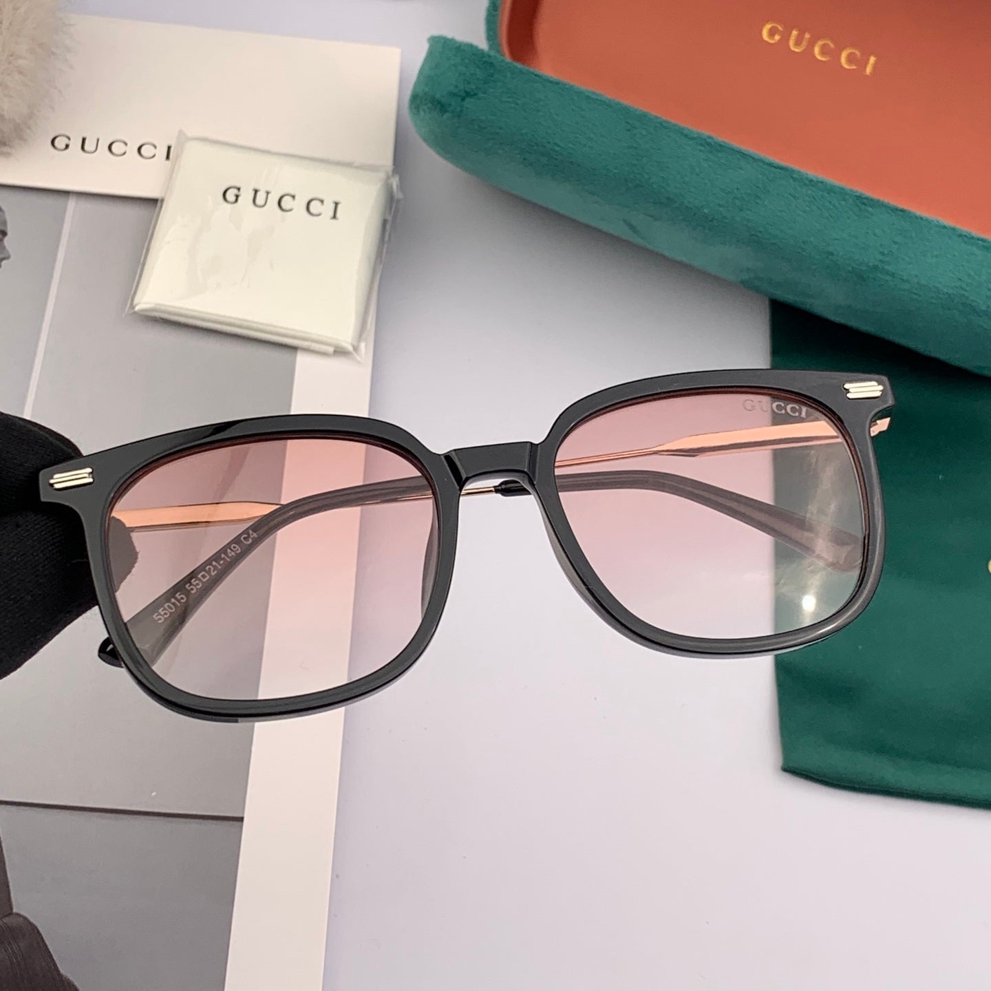GUCCI SQUARE FRAME SUNGLASSES G55501 IN ACETATE