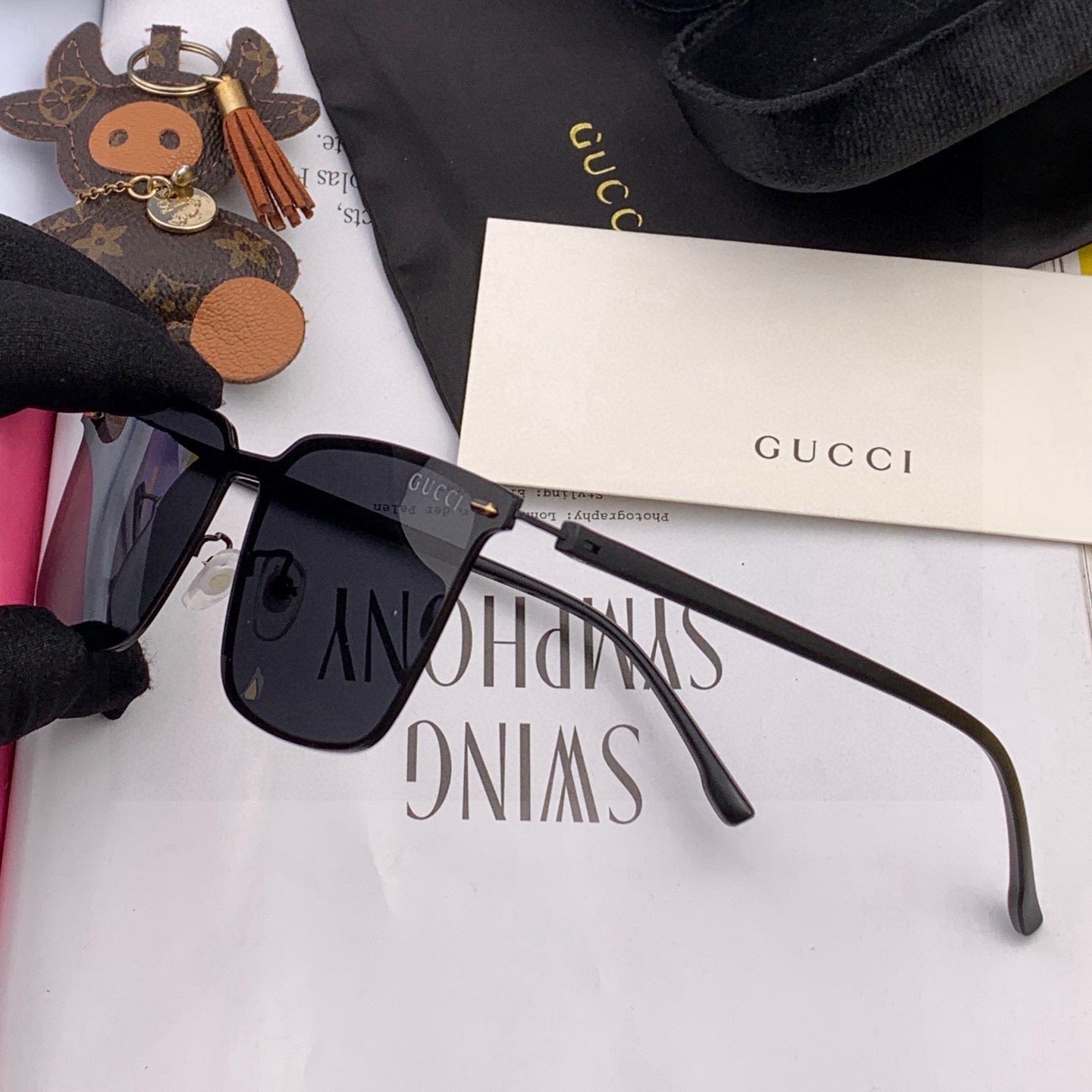GUCCI RECTANGULAR FRAME SUNGLASSES G11363 IN METAL