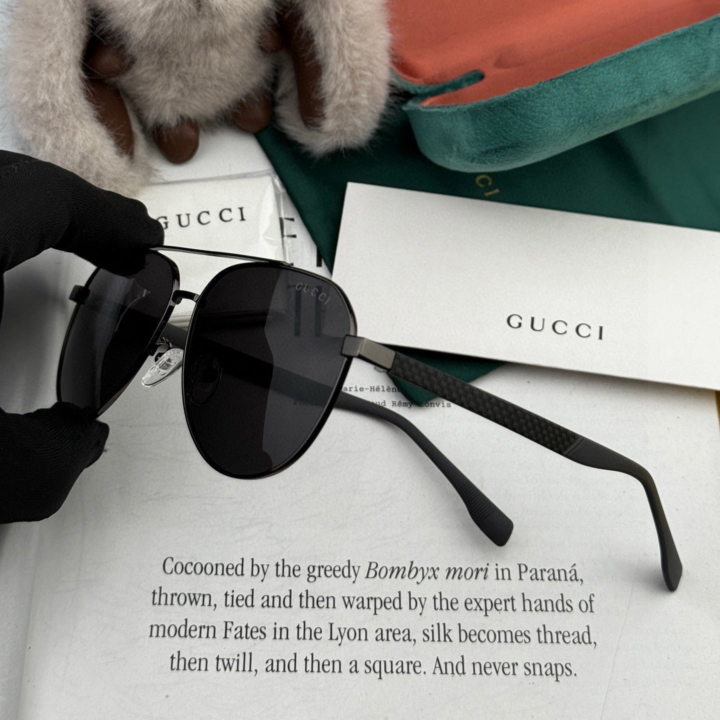 GUCCI AVIATOR FRAME SUNGLASSES G8204 IN METAL