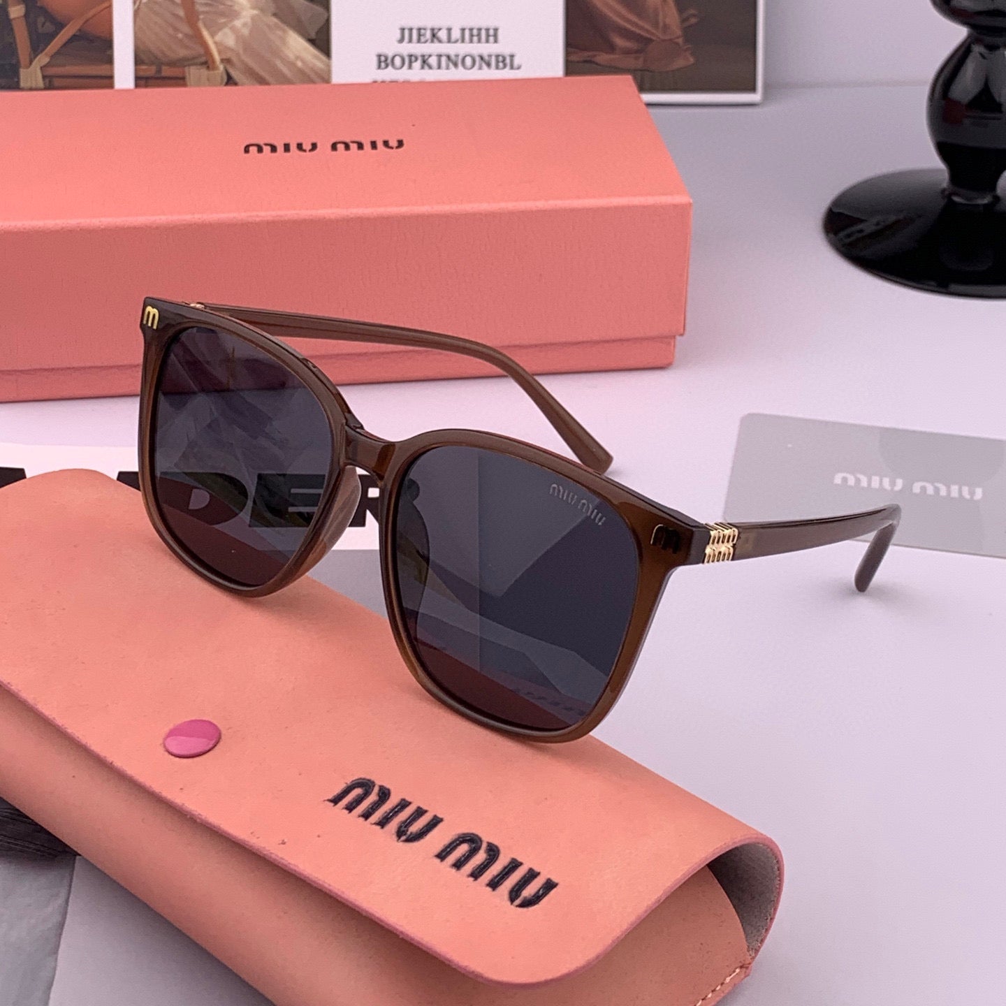 MIU MIU RUNWAY SQUARE SUNGLASSES M4389 IN ACETATE