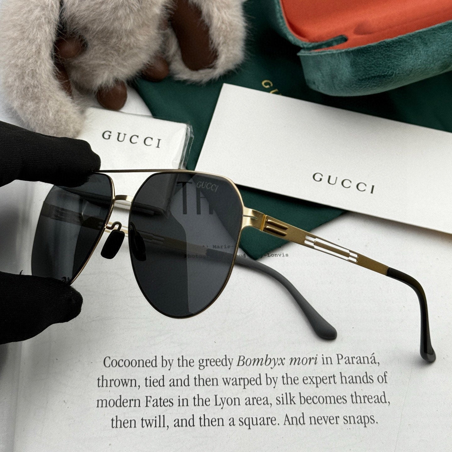 GUCCI AVIATOR FRAME SUNGLASSES G8882 IN METAL