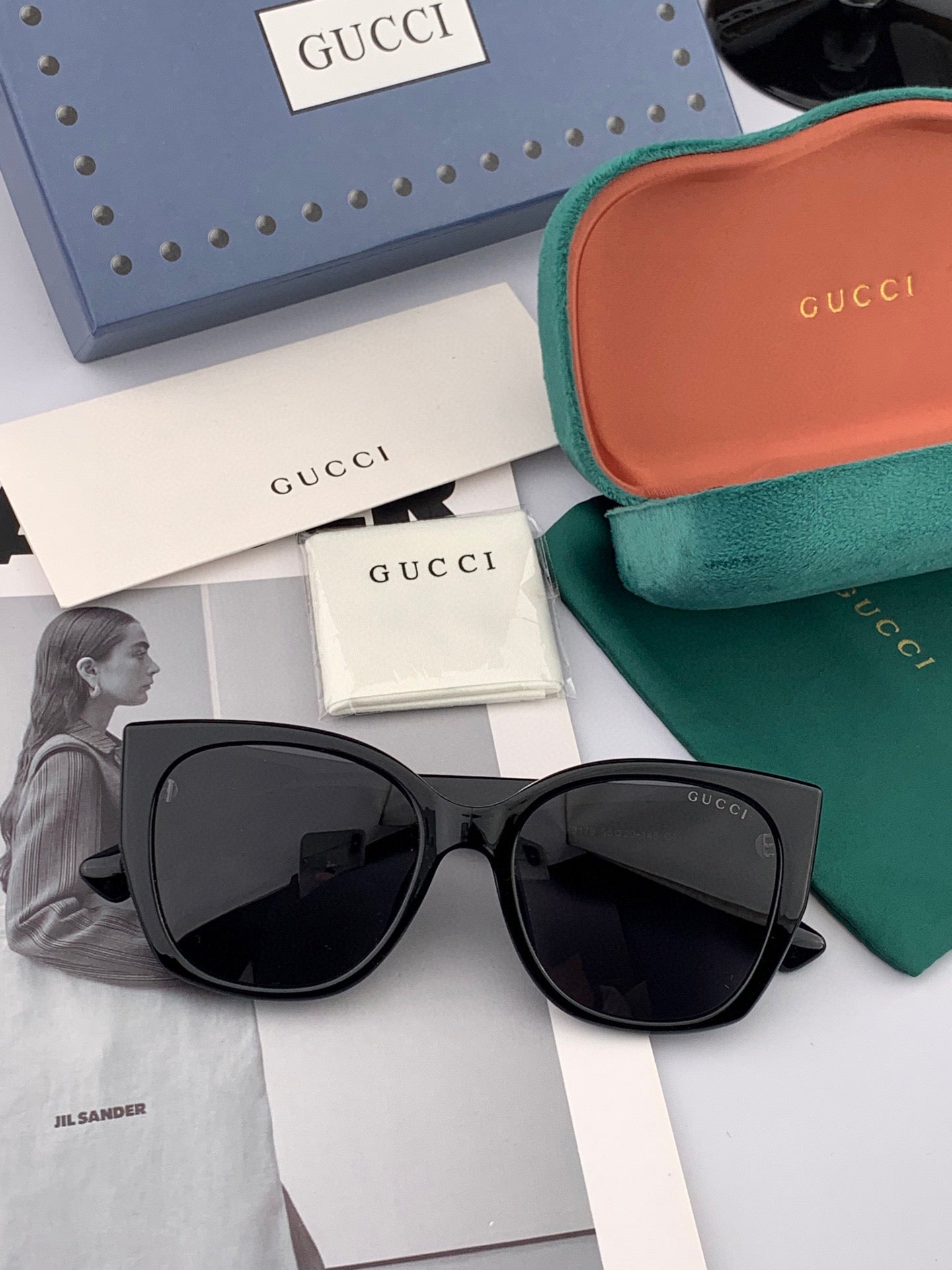 GUCCI BUTTERFLY FRAME SUNGLASSES G9317 IN ACETATE