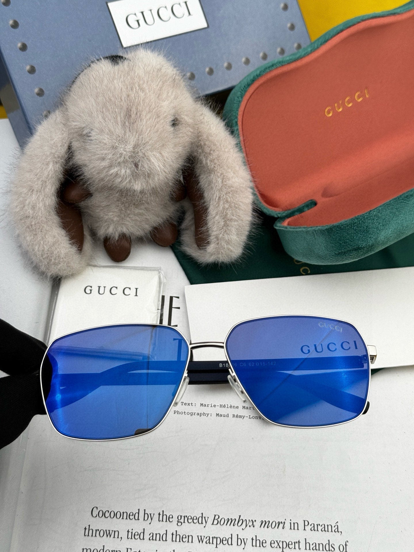 GUCCI SQUARE FRAME SUNGLASSES G61806 IN METAL