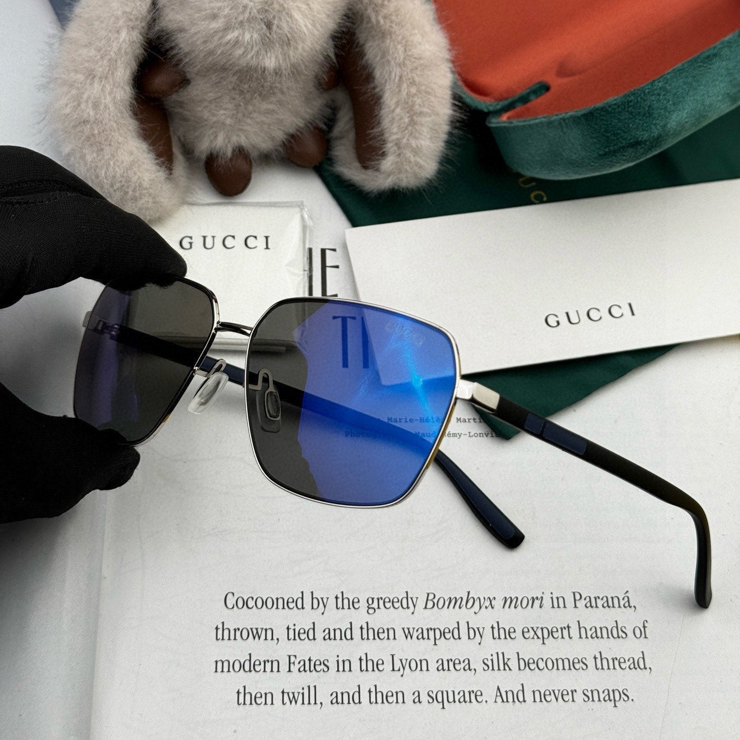 GUCCI SQUARE FRAME SUNGLASSES G61806 IN METAL
