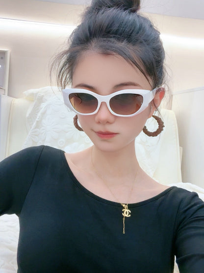 DIOR MONTAIGNE SUNGLASSES D8620 IN WHITE ACETATE BROWN LENSES