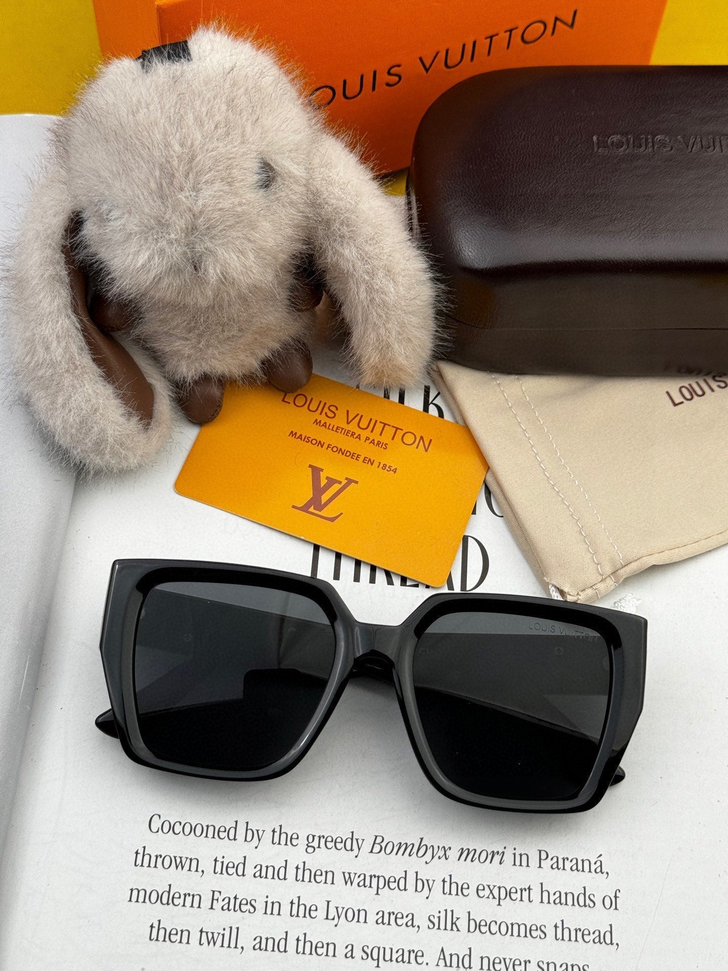 LOUIS VUITTON SQUARE SUNGLASSES L6133 IN ACETATE FRAME EMBOSSED LOGO