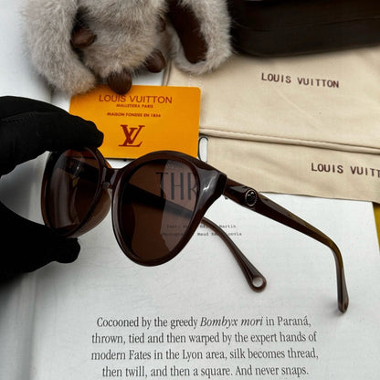 LOUIS VUITTON CAT EYE SUNGLASSES L6907 IN ACETATE