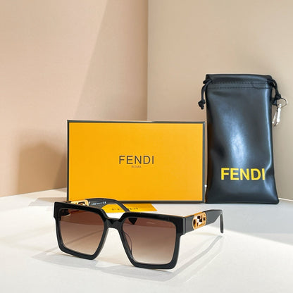 FENDI OVERSIZED FF DIAMONDS SQUARE FRAME SUNGLASSES FE40181 IN ACETATE