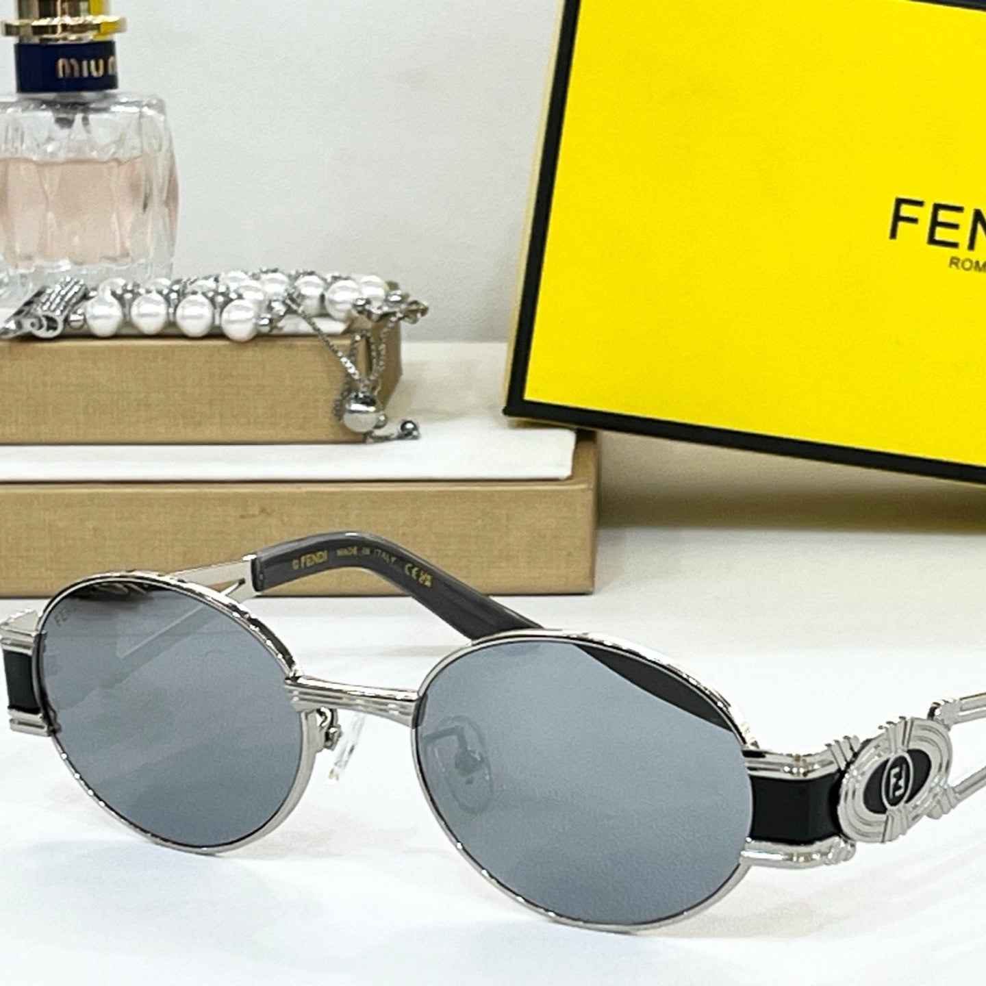 FENDI FIRST CRYSTAL CHUNKY OVAL FRAME SUNGLASSES SL7040 IN METAL