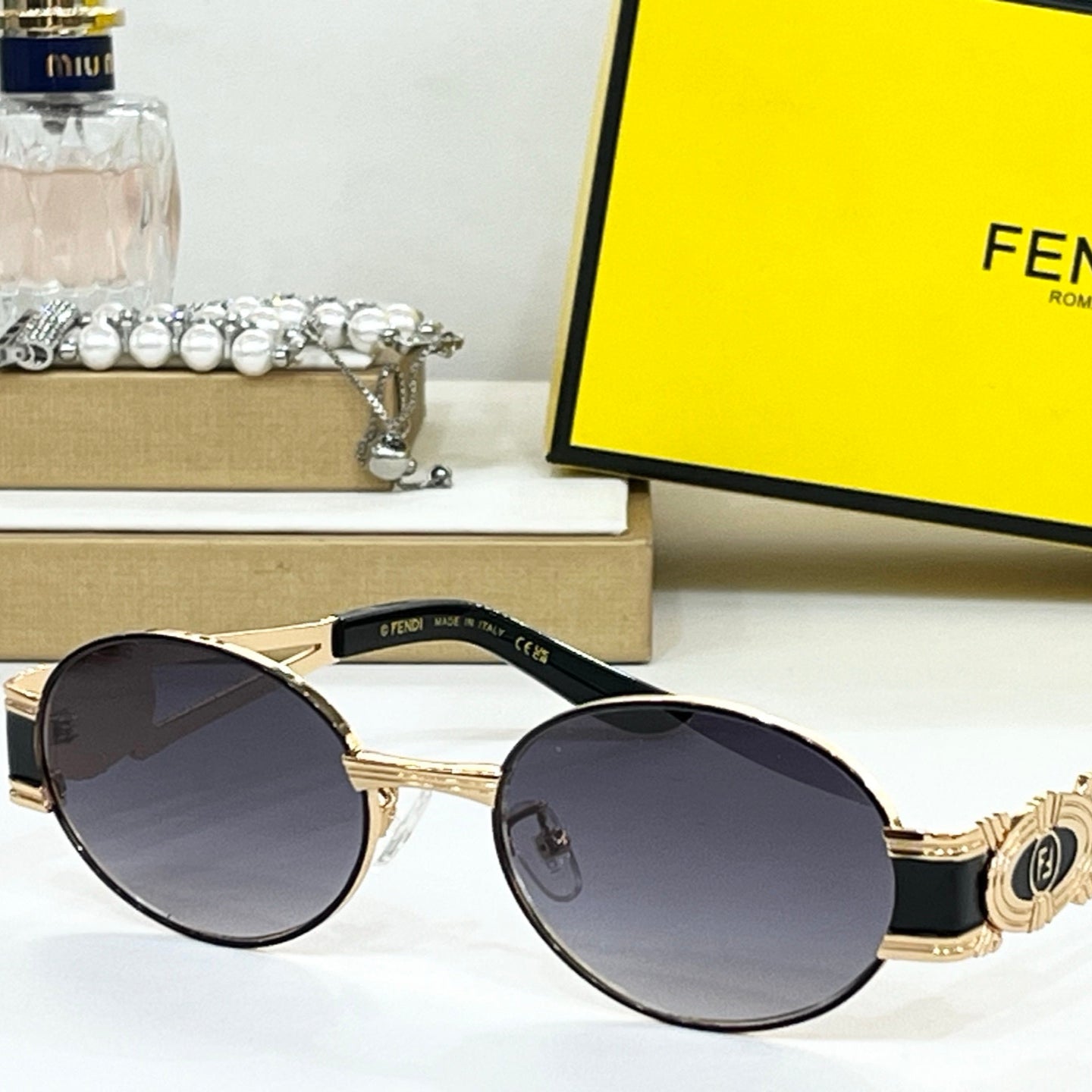 FENDI FIRST CRYSTAL CHUNKY OVAL FRAME SUNGLASSES SL7040 IN METAL
