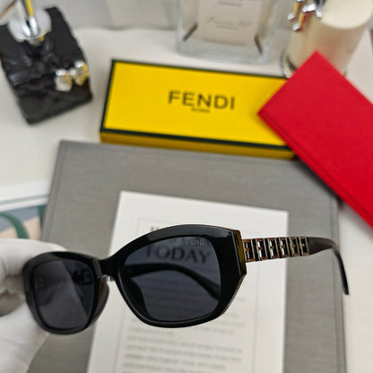 FENDI ROMA RECTANGULAR FRAME SUNGLASSES 55103 IN ACETATE