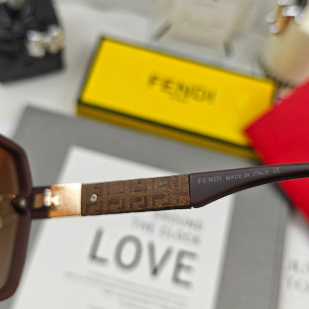 FENDI OVERSIZED FF DIAMONDS SQUARE FRAME SUNGLASSES 53041 IN ACETATE
