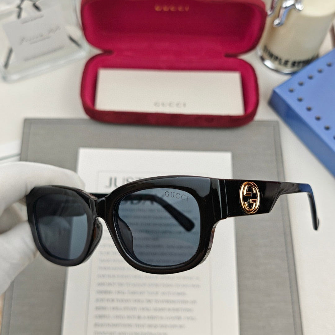 GUCCI EMBOSSED LOGO OVAL FRAME SUNGLASSES 69100 IN ACETATE