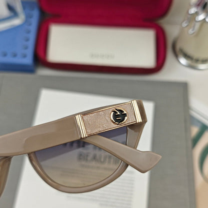 GUCCI CAT EYE FRAME SUNGLASSES 55132 IN ACETATE