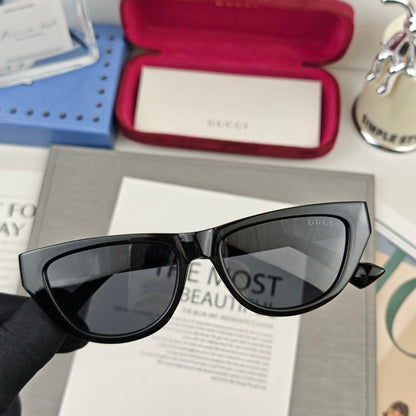 GUCCI CAT EYE FRAME SUNGLASSES 55132 IN ACETATE