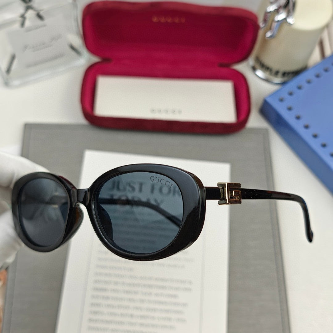 GUCCI OVAL FRAME SUNGLASSES 58053 IN ACETATE