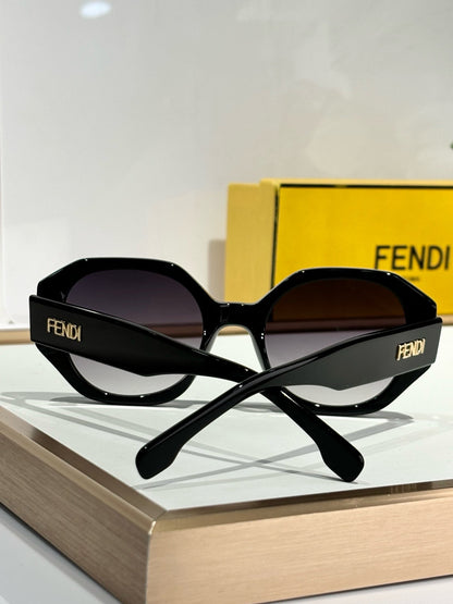 FENDI FEN EVOLUTION CHUNKY GEOMETRIC FRAME SUNGLASSES FE40118 IN ACETATE