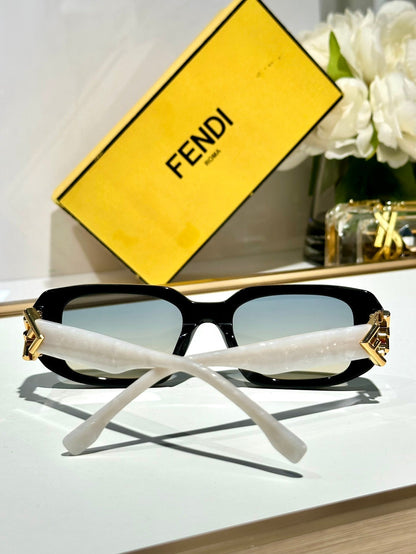 FENDI ROMA RECTANGULAR FRAME SUNGLASSES FE40151U IN ACETATE