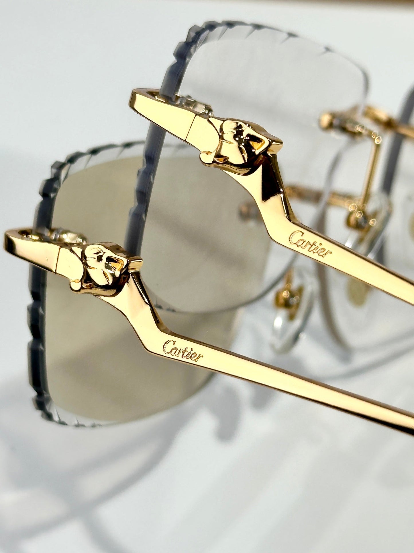 CARTIER PANTHÈRE PHOTOCHROMIC LENSES RIMLESS SQUARE FRAME SUNGLASSES 580910 IN METAL
