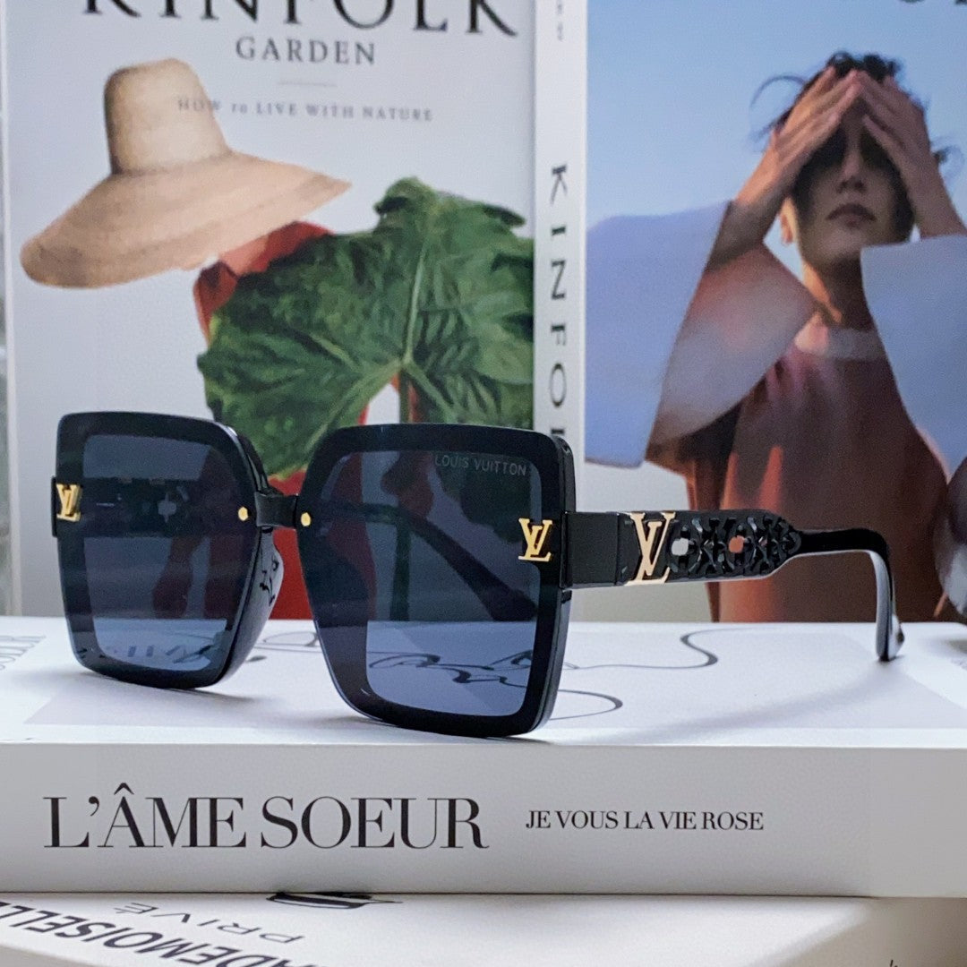 LOUIS VUITTON SQUARE SUNGLASSES 567456 IN BLACK ACETATE EMBOSSED LOGO