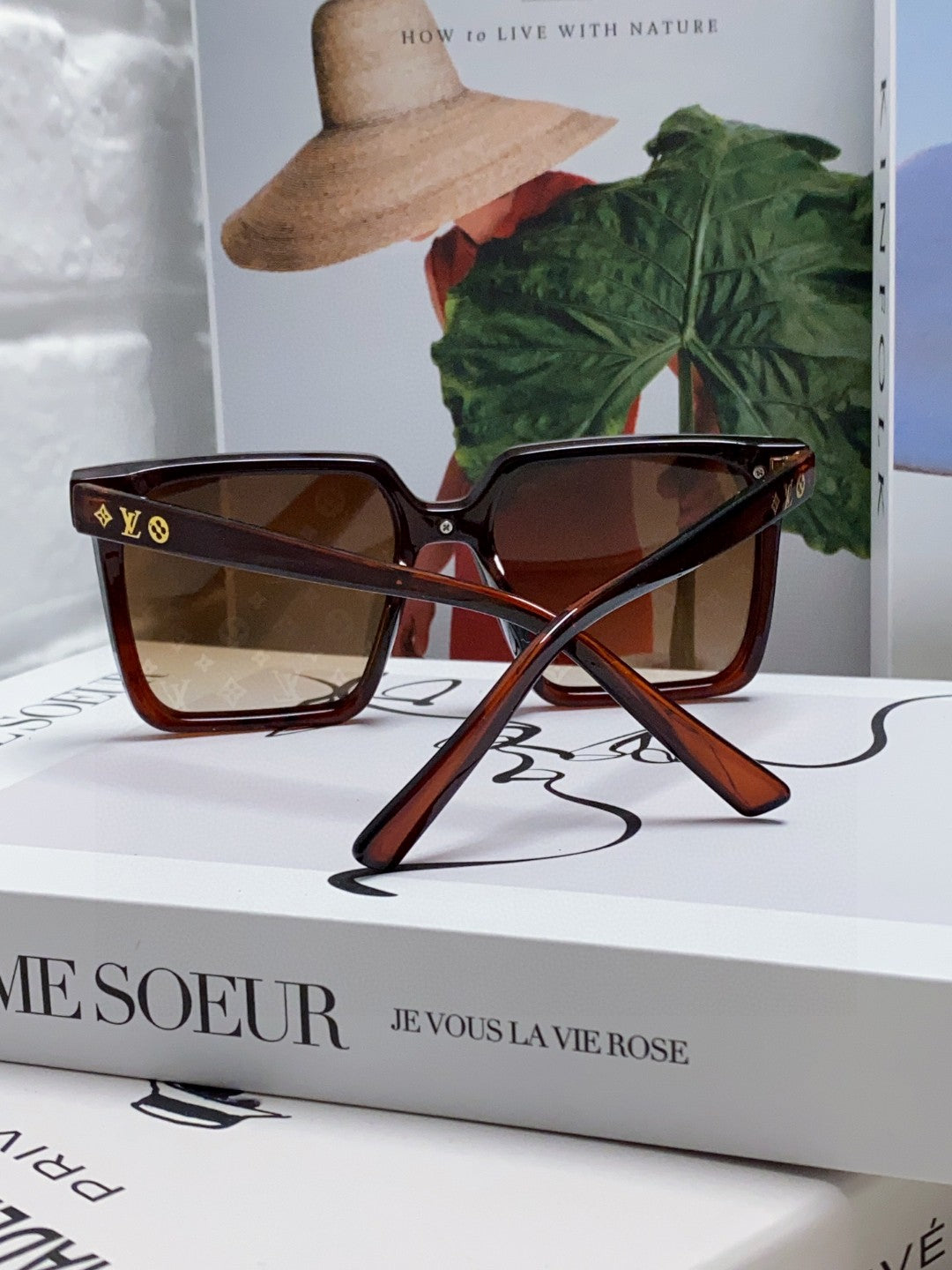 LOUIS VUITTON SQUARE SUNGLASSES 581367 IN BROWN ACETATE MONOGRAM MASK ON LENS